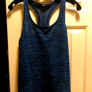 Lululemon tank size 8